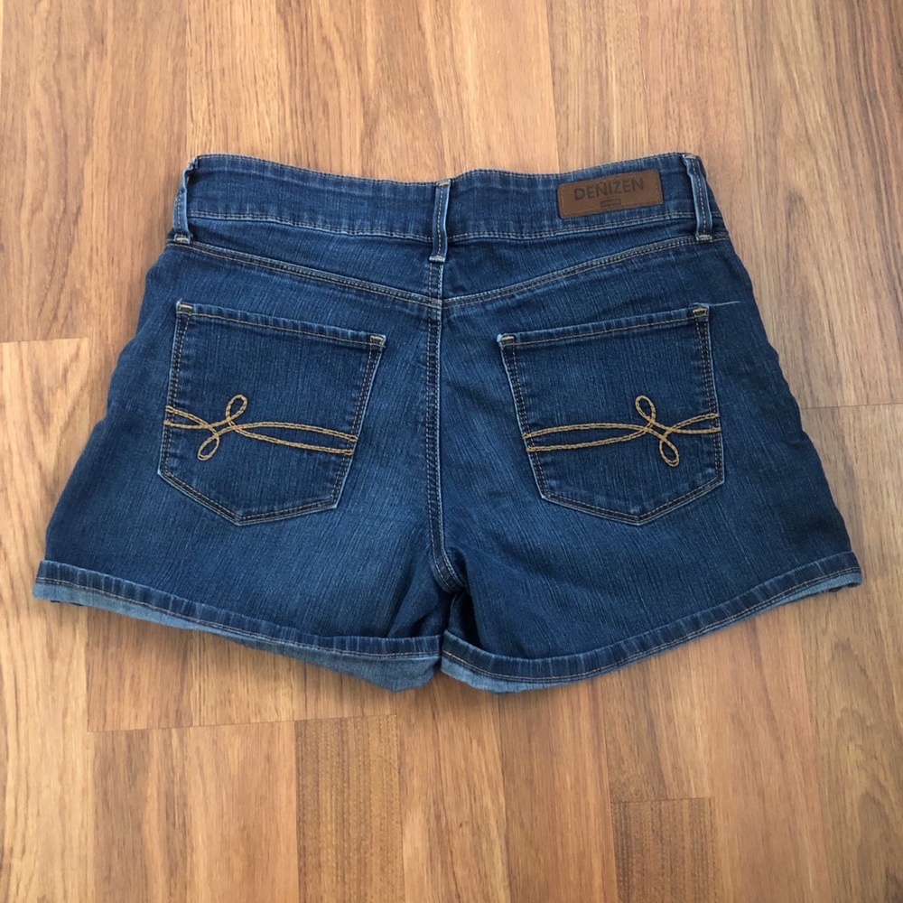 SOLD - Levi’s Denizen Women’s Jean Denim Shorts